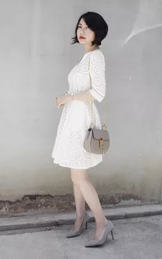 白色小洋裝