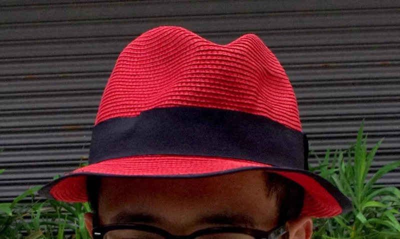 紅色竹編帽