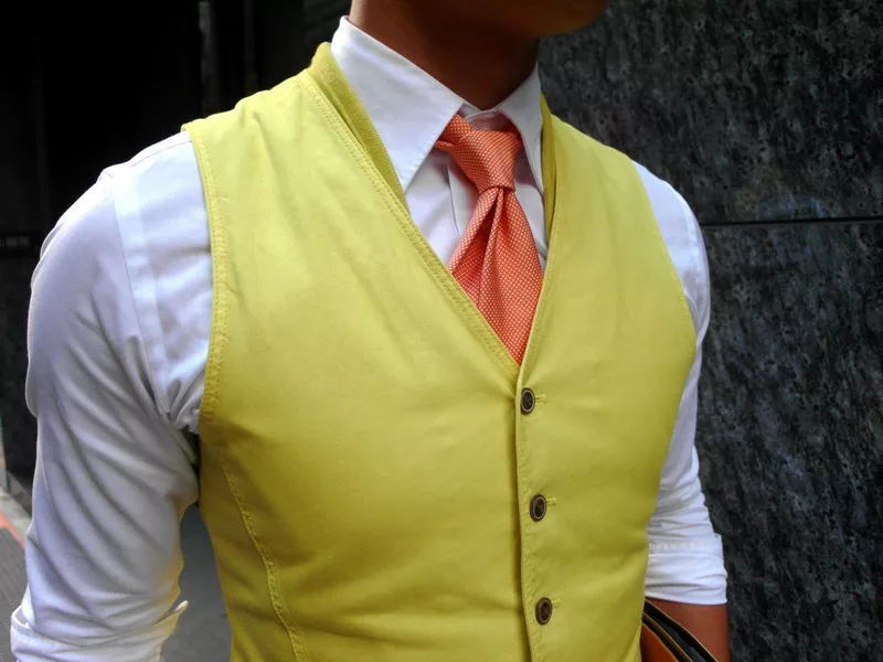 亮橘色領帶