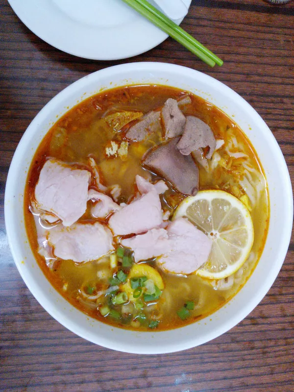 豬雜魚湯粿條