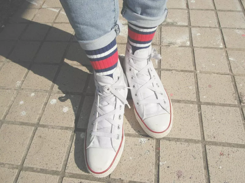 藍底紅白條紋襪