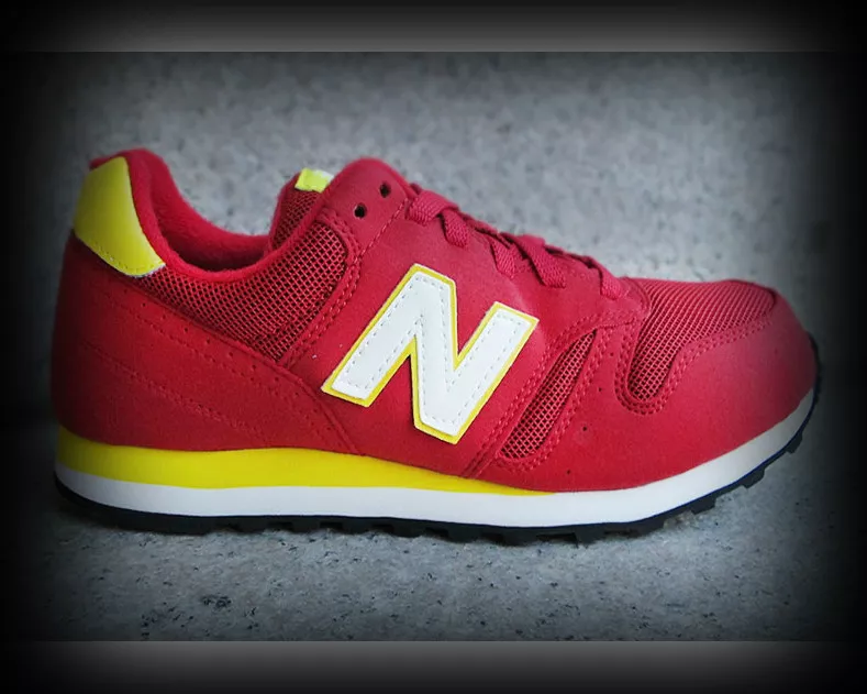 NEW BALANCE 紅黃跑鞋