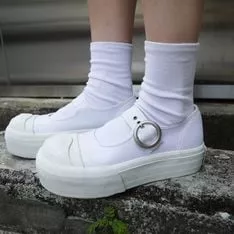 白色厚底鞋