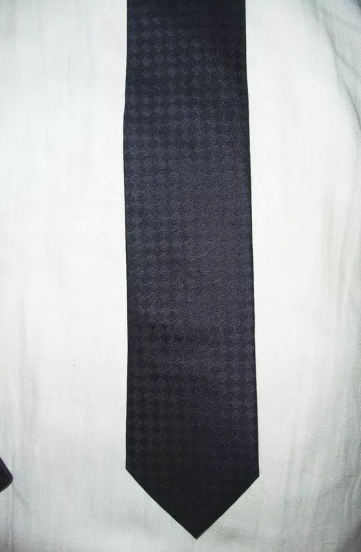 暗紫色菱格紋領帶