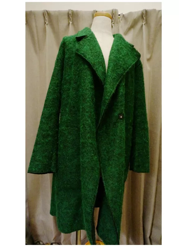 罕見鮮綠大衣