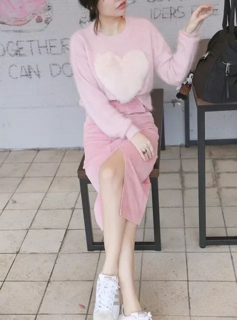 粉紅愛心毛衣