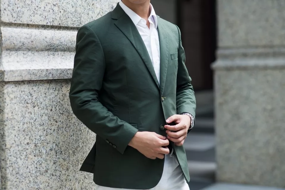 綠色西裝外套