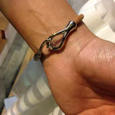 金屬皮繩手環
